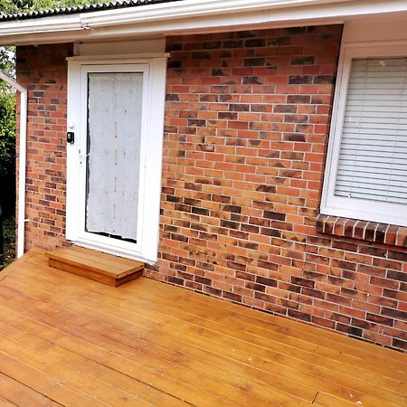 Separate Entry Guest Room With Private Bathroom In Forrest Hill Auckland Exteriér fotografie
